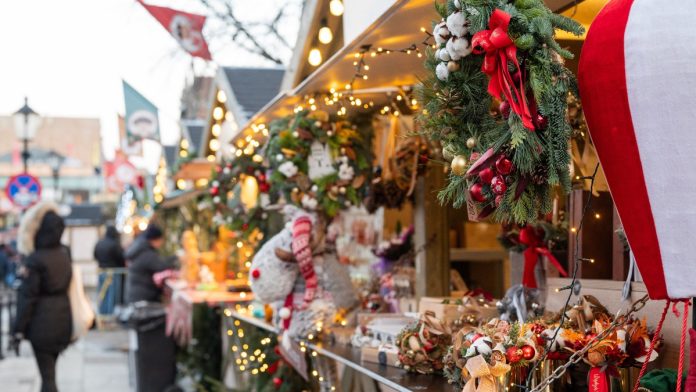 Χριστουγεννιάτικο Bazaar για το Σωματείο «Ελπίδα» από τον Σύλλογο Φίλων Παιδιών