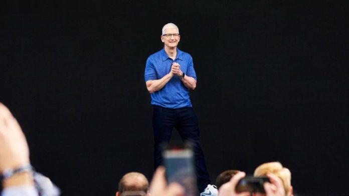 Ο Tim Cook μιλά για τα σχέδια της Apple στην τεχνητή νοημοσύνη και το μέλλον του Vision Pro