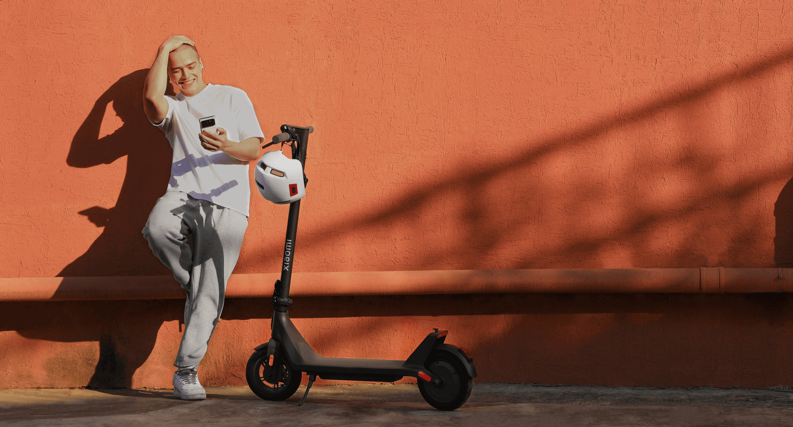 Το νέο Xiaomi Electric Scooter 4 Lite έρχεται με κινητήρα στο πίσω μέρος,