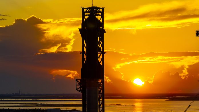 SpaceX αποστέλλει λαμπρό νέο διαστημόπλοιο στο Τέξας για την πτήση 7 - TechFreak.GR