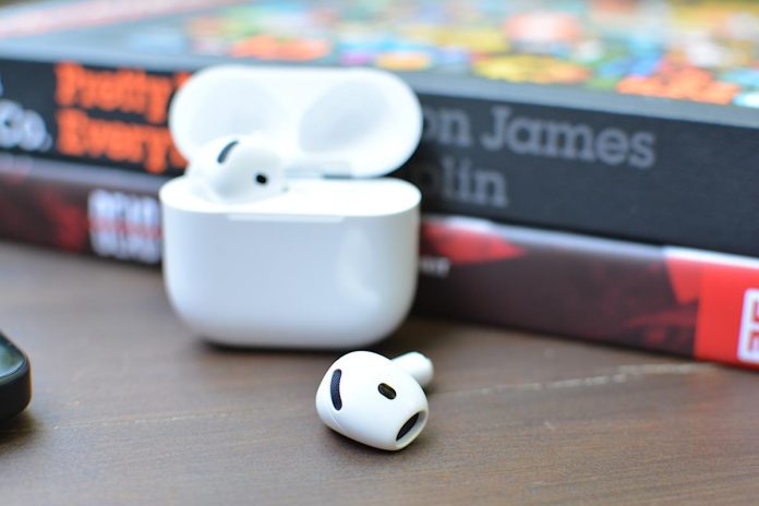 Νέα AirPods 4 με ANC διαθέσιμα με 139 $