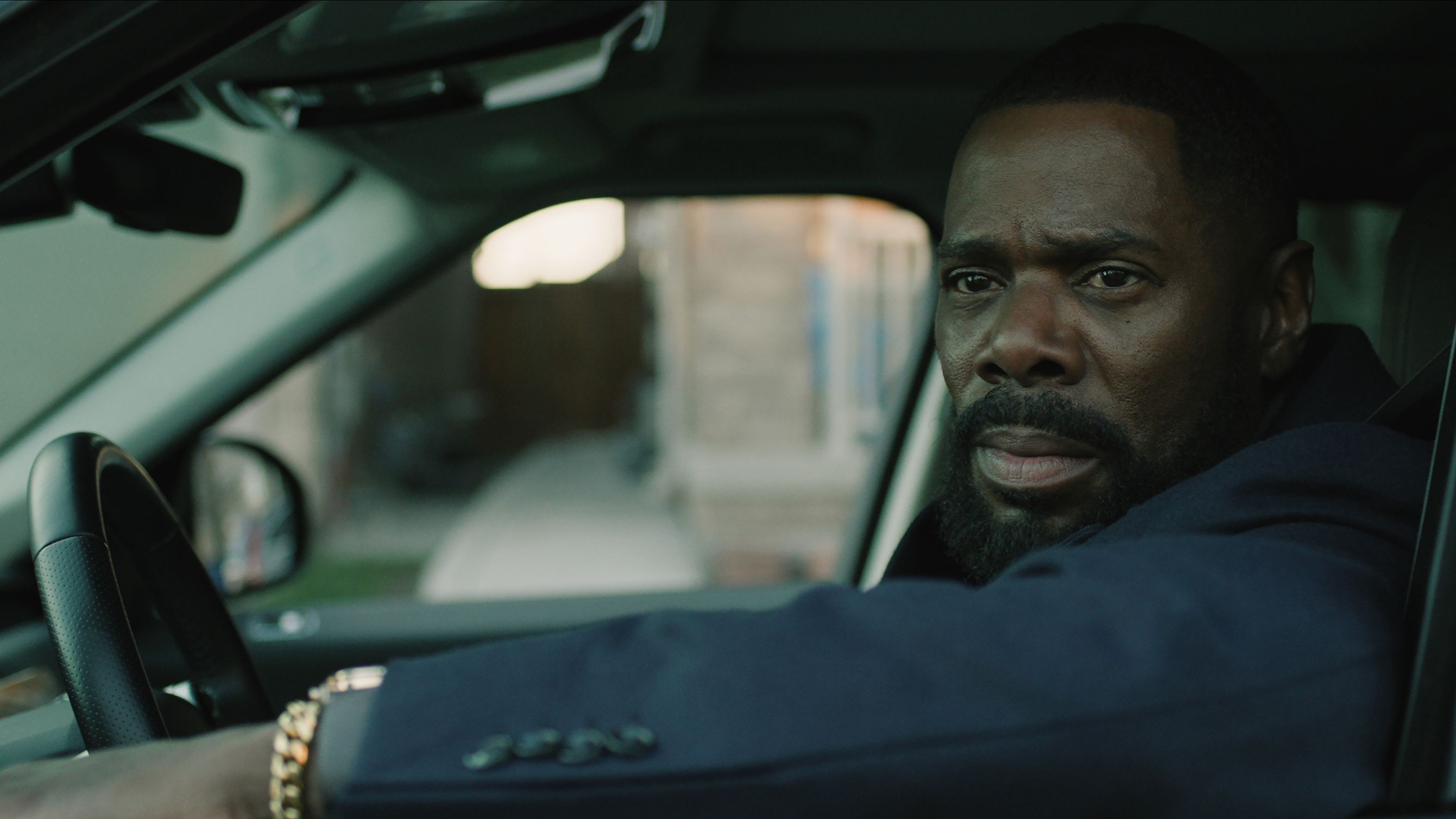 Ο Muncie (Colman Domingo) πίσω από το τιμόνι στο Netflix "Η Τρέλα"