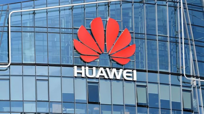 Τι χτίζει τελικά η Huawei στον Πειραιά;