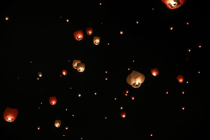 Φαναράκια για τα Χριστούγεννα - Νύχτα Ευχών - - TechFreak.GR