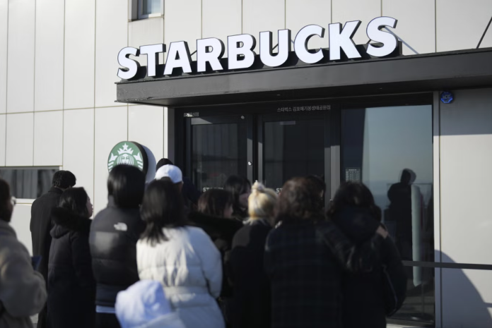 Starbucks: Νέο κατάστημα ενώνει Βόρεια και Νότια Κορέα