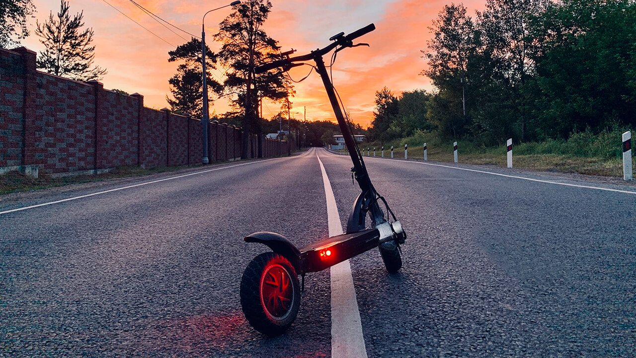 Brutal Scooter: Διπλό μοτέρ 800 W