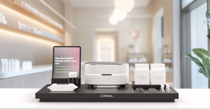 L'Oreal's Dream Device [CES 2025] - TechFreak.GR