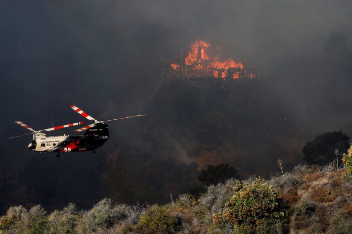 Καταστροφικές πυρκαγιές στη Λος Άντζελες: 11 νεκροί, 13 αγνοούμενοι - - TechFreak.GR