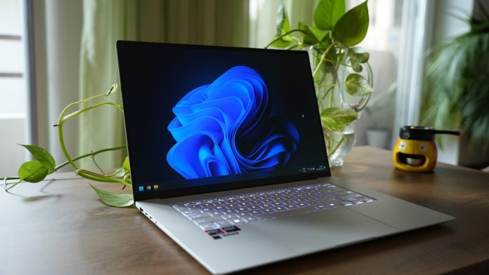 Κομψή ΑΙ παραγωγικότητα με το Asus Zenbook S 16 (UM5606)